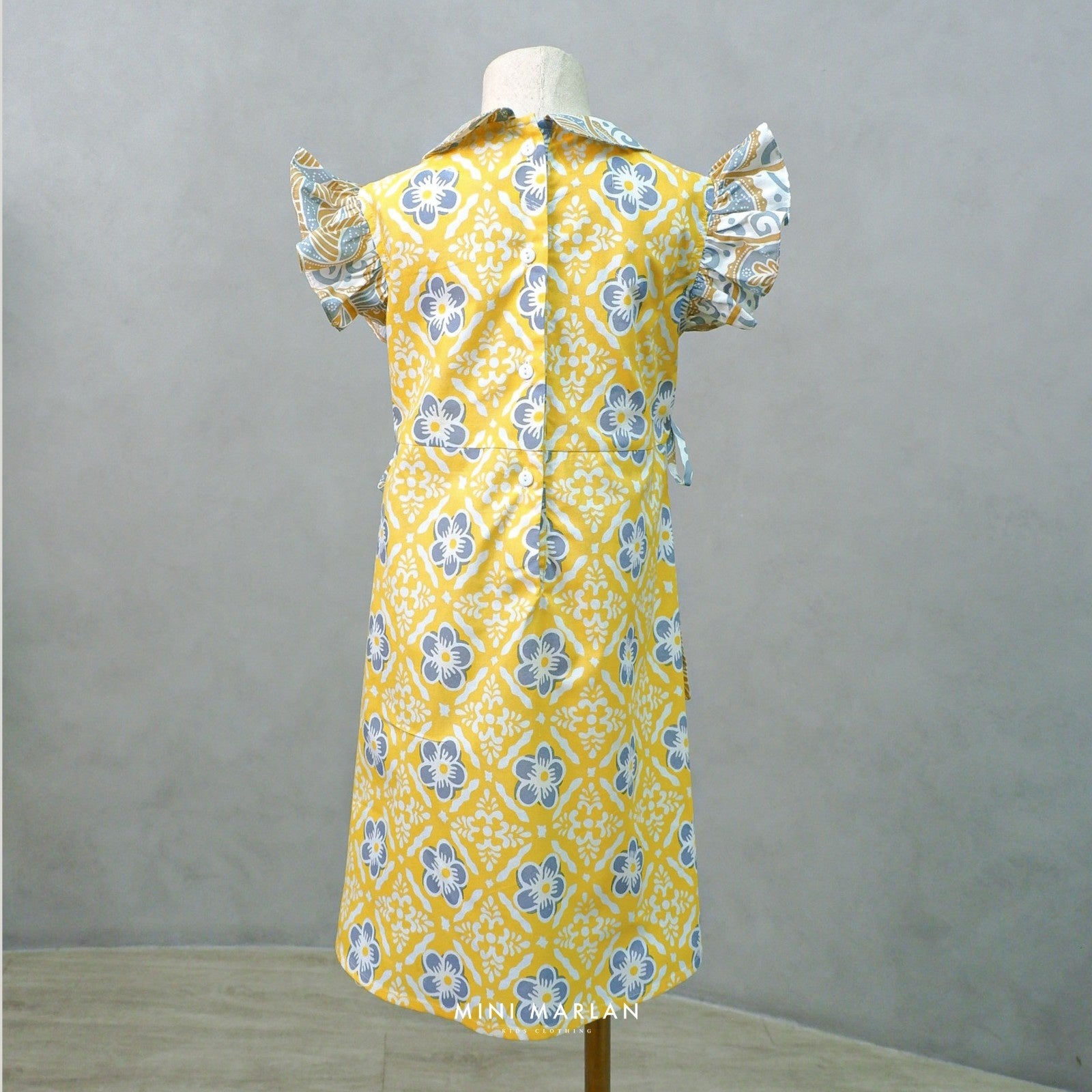 Gita Batik Girl Dress – Contemporary Cultural Elegance
