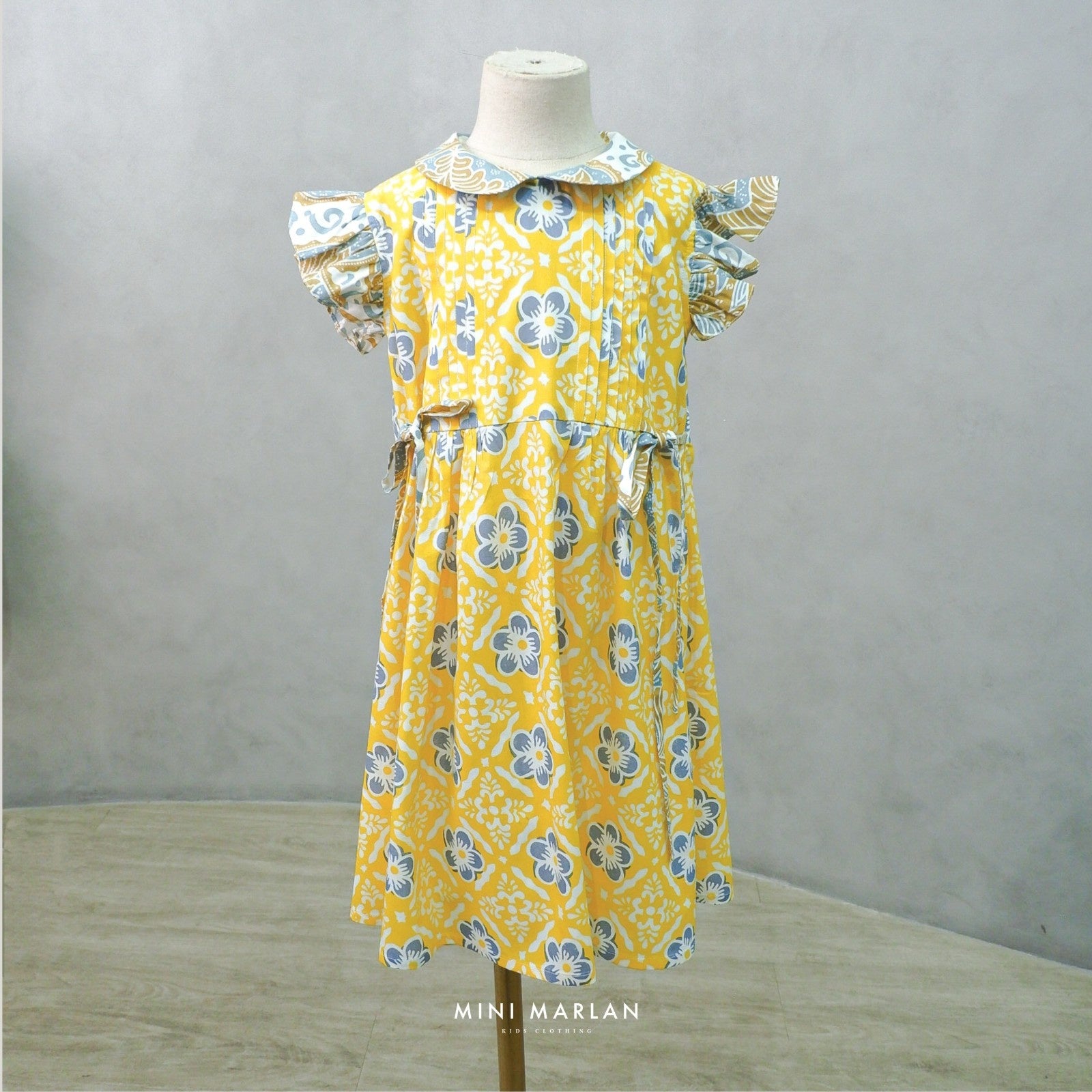 Gita Batik Girl Dress – Contemporary Cultural Elegance