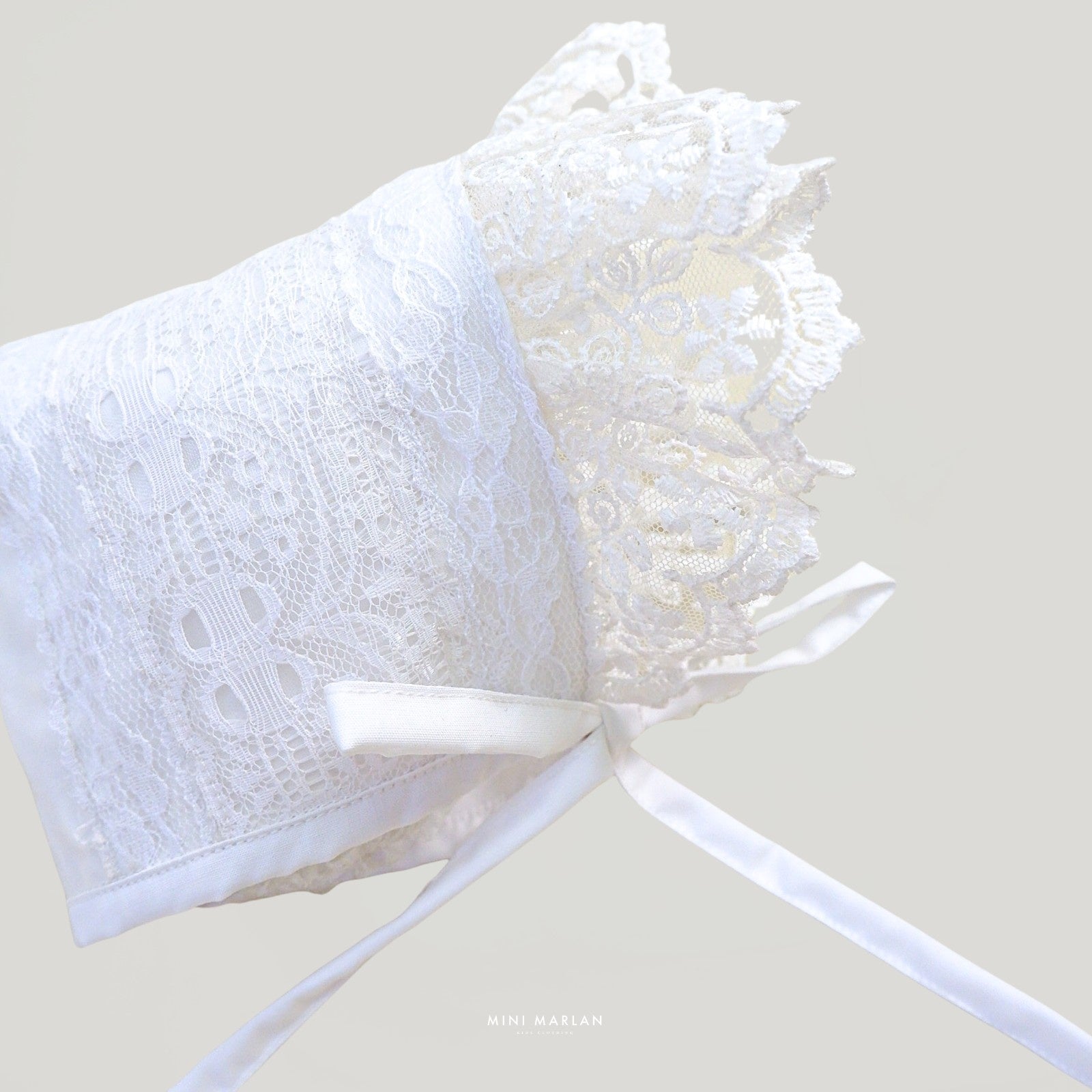 Celyn Lace Bonnet – Embroidered Cotton Lined Bonnet