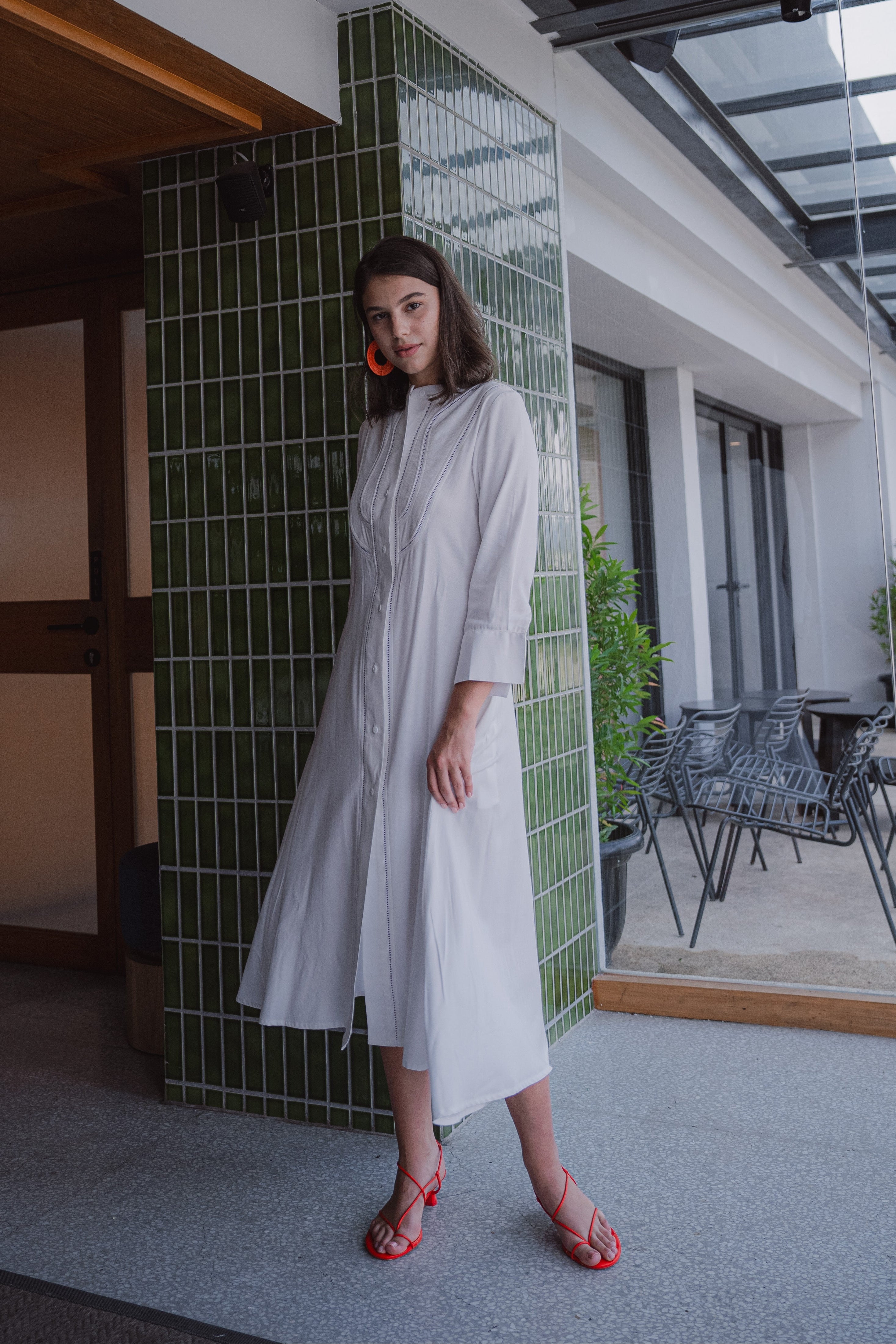 Lela Lace Trim Midi Dress – White Twill Rayon Long Sleeve Dress