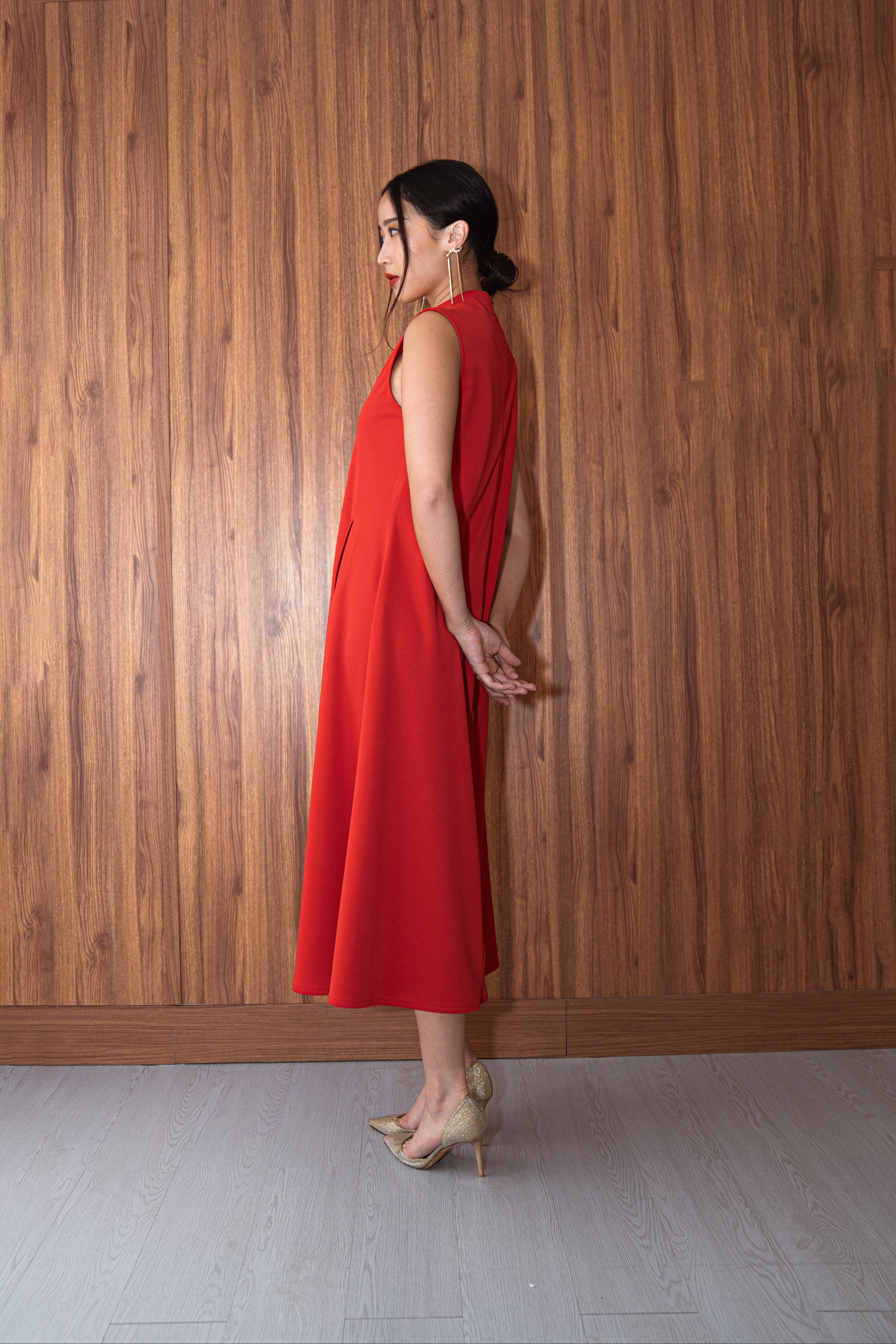 Georgina Red Midi Dress – A-Line Semi-Wool Dress with V-Neck Detail