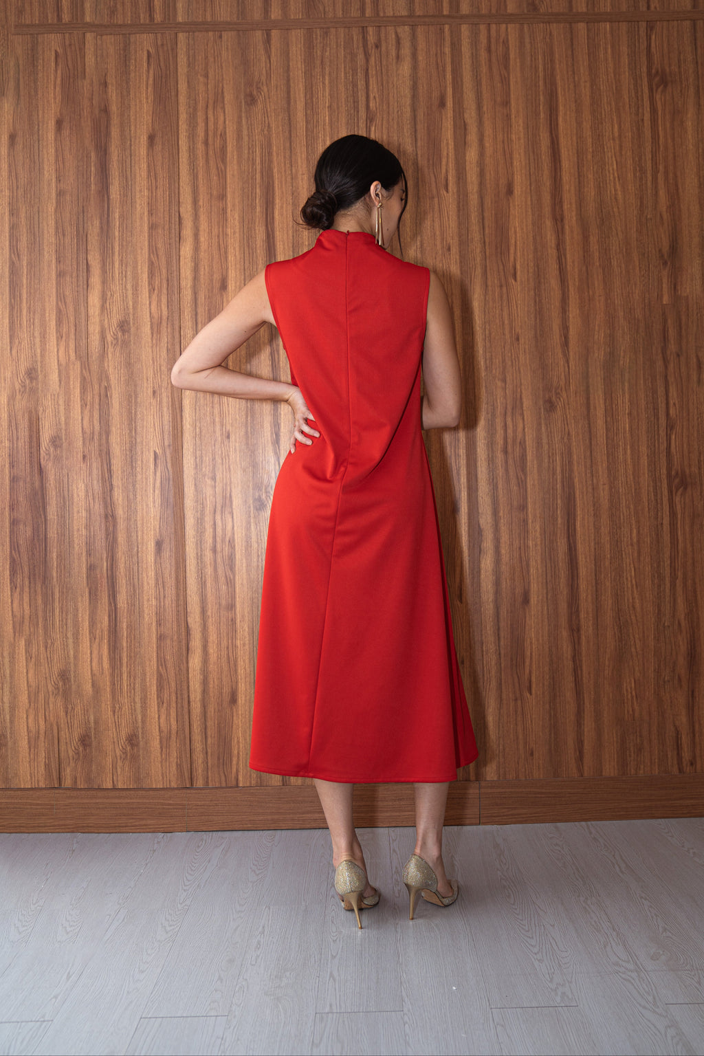 Georgina Red Midi Dress – A-Line Semi-Wool Dress with V-Neck Detail
