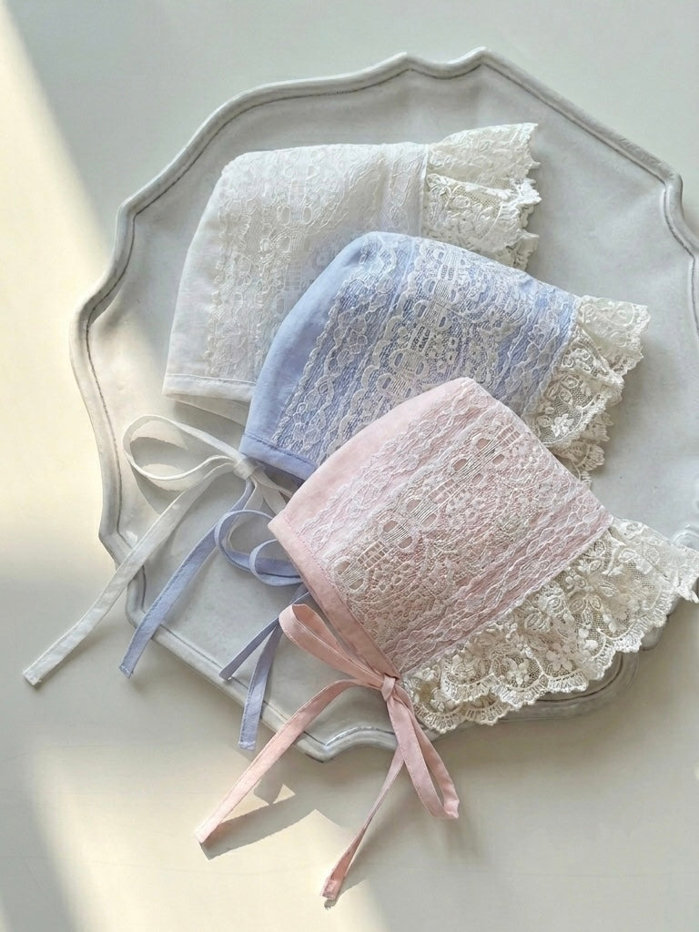 Celyn Lace Bonnet – Embroidered Cotton Lined Bonnet