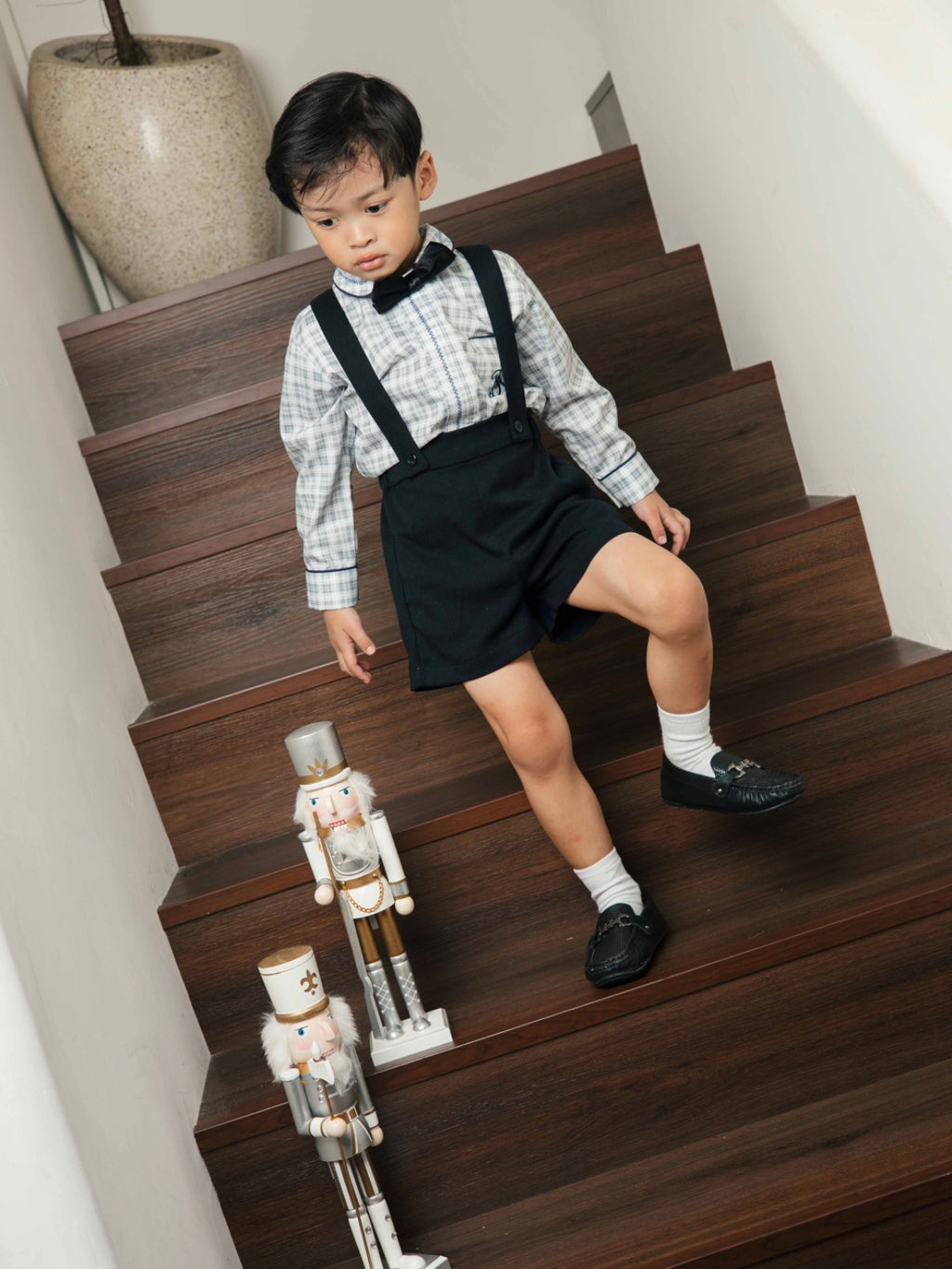 Ivy Overall Boy Shorts – Black Semi-Wool Festive Overall