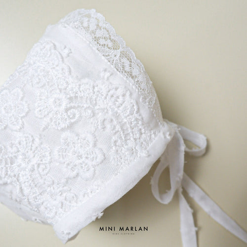 Beau Lace Bonnet – Embroidered Cotton Lined Bonnet