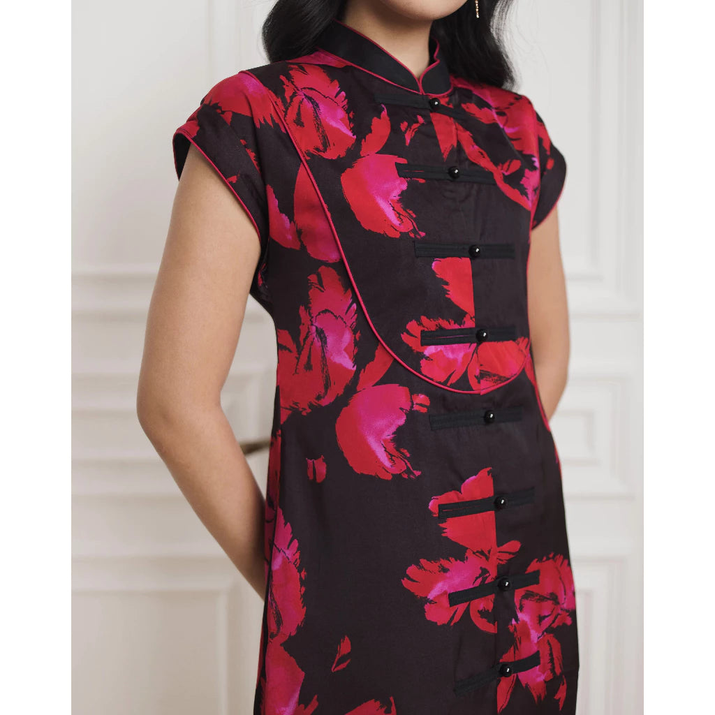 Camelia Black Floral Woman Qipao Dress – Sophisticated Modern Elegance