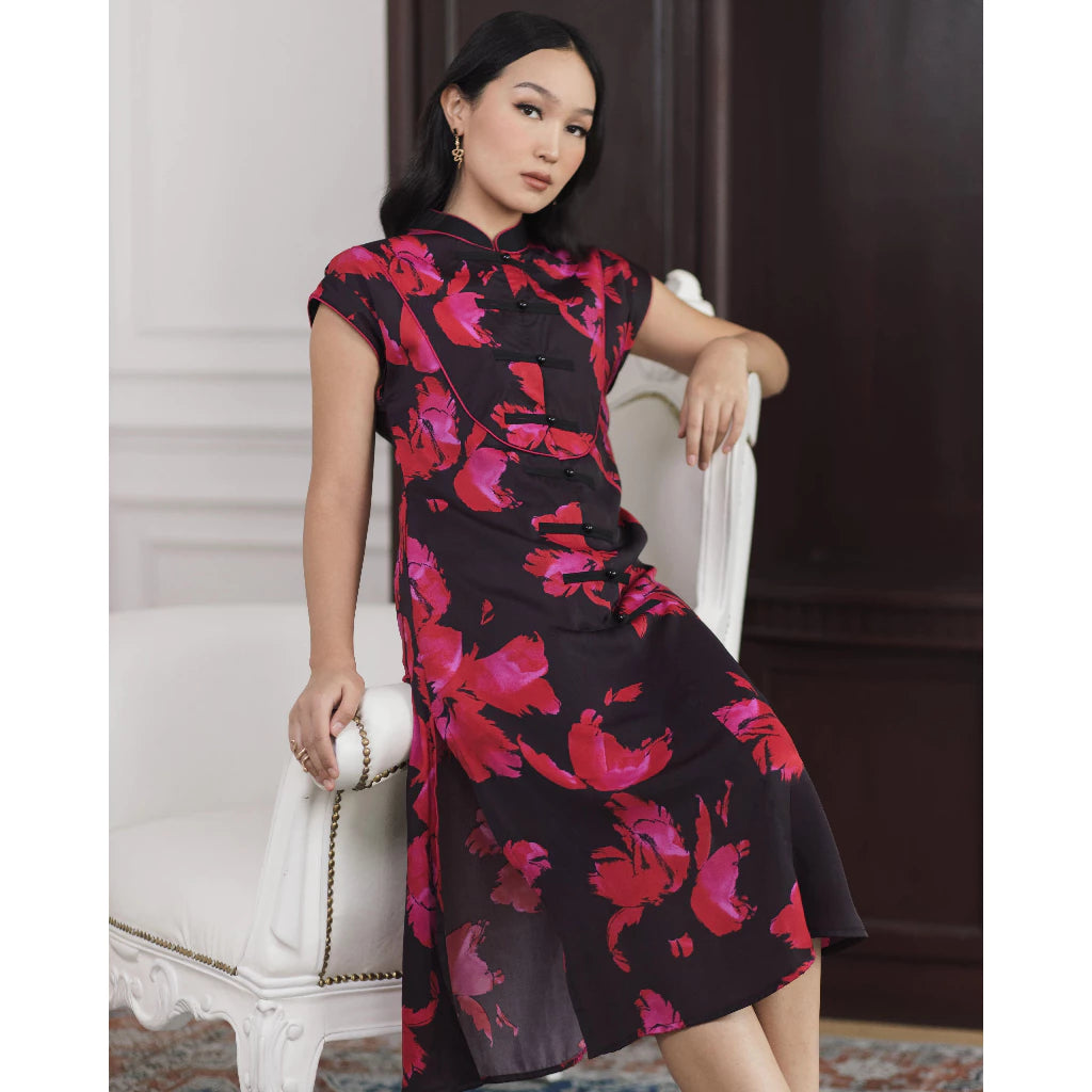 Camelia Black Floral Woman Qipao Dress – Sophisticated Modern Elegance