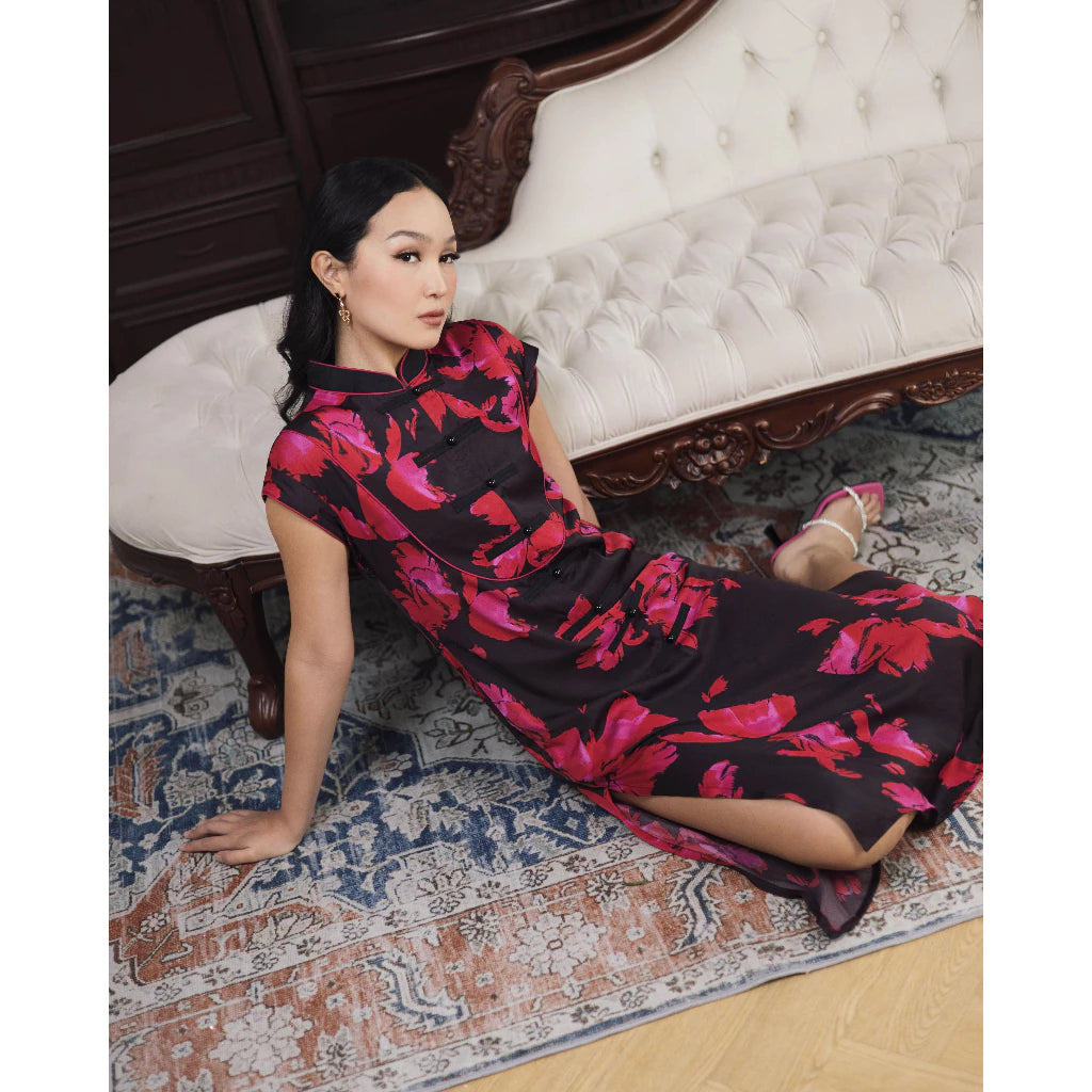Camelia Black Floral Woman Qipao Dress – Sophisticated Modern Elegance