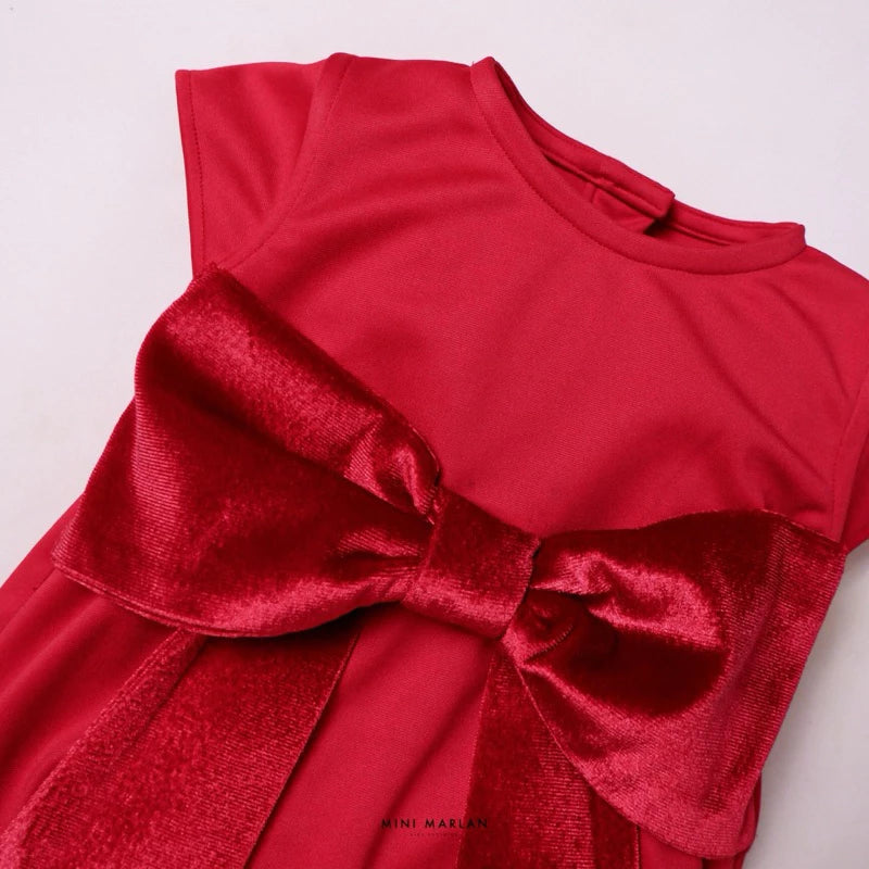 Noelle Girl Bow Red Romper – Timeless Festive Elegance