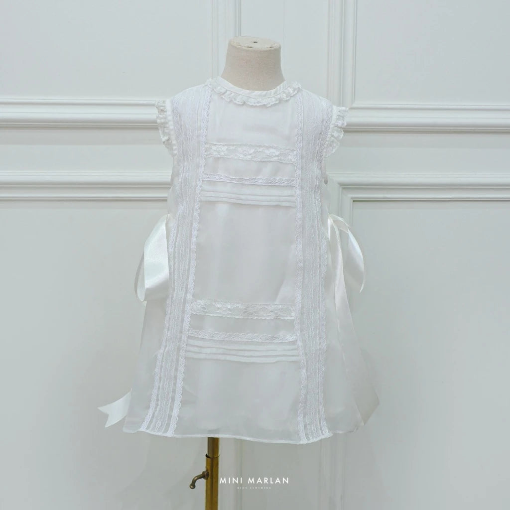 Celyn White Bow Dress – An Ethereal Celebration Piece